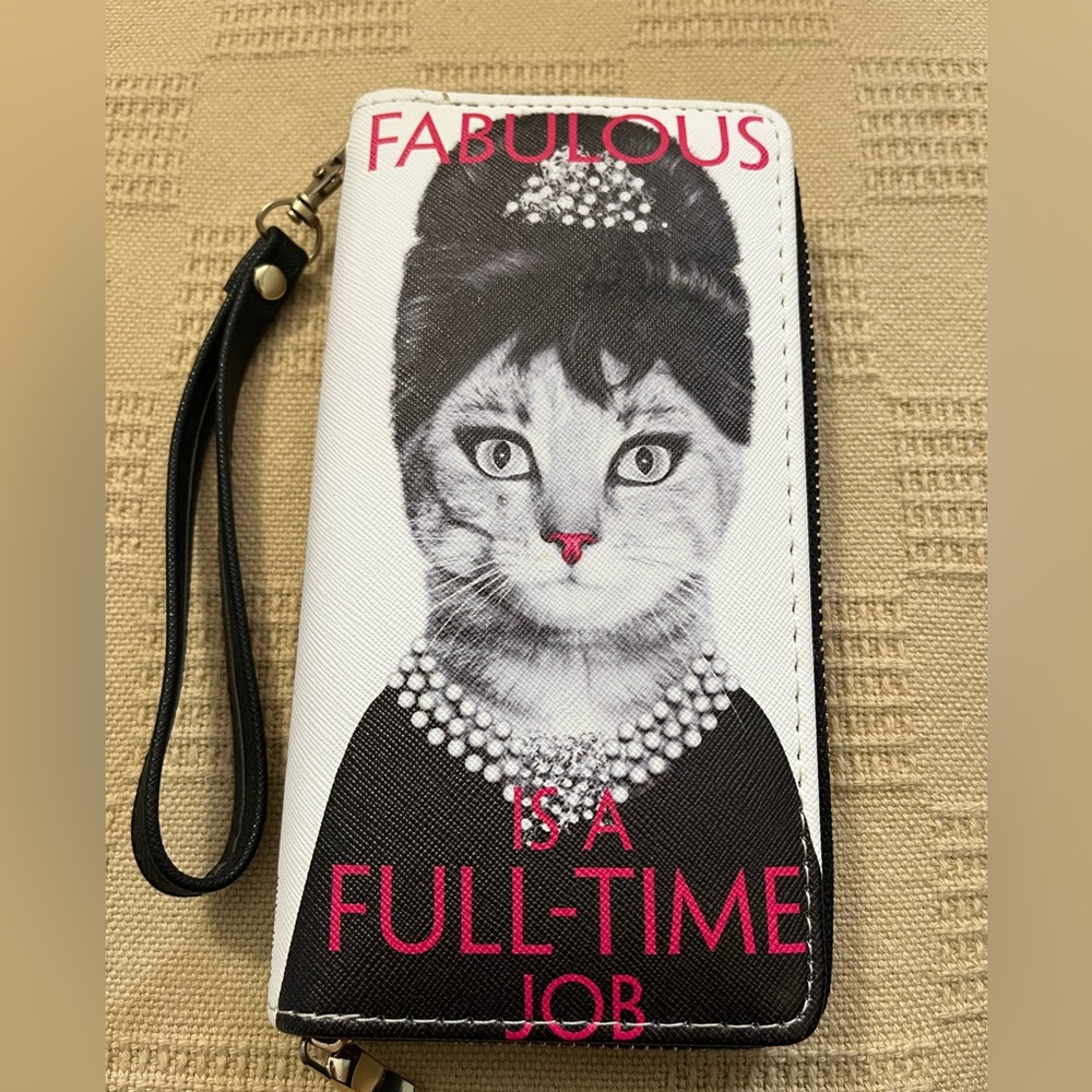 Cat/Audrey Hepburn in Breakfast at Tiffany’s Print Wristlet Wallet